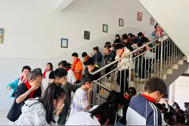 郑州市二七区兴华小学教育集团开展消防演练活动图片