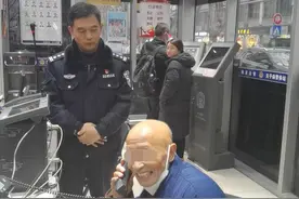 联系上了！老人跨越千里来宁寻友，民警帮他找到了图片