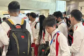 国乒今日动身回国图片