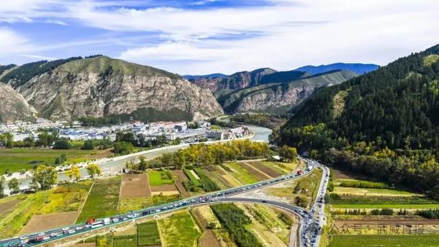 组图｜沿武仙高速 邂逅祁连秋景②