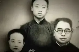 首次公开！1949年北大物理系第一名的成绩单图片