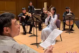 探班大暑音乐会排演：中医智慧邂逅中西器乐合鸣图片