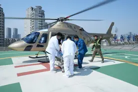 抢下了救援时间，无锡马拉松赛场启动空中紧急救援图片