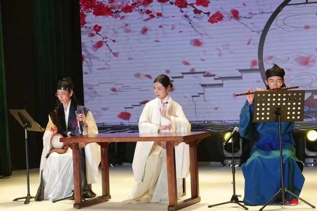 周六冲栖霞山！赏红叶+听昆曲，秋日浪漫加倍~