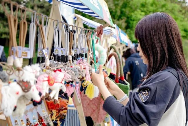 掌声不断，舞不停！今天呼和浩特在北京圈粉无数！