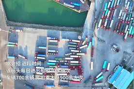 湖北宜昌：三峡滚装运输忙图片