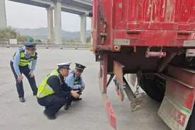 福泉两地联动执法出重拳，超限车辆现原形图片