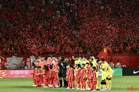 1比1，国足驯“马”失败！李帅受伤，救护车直接开进了球场……图片