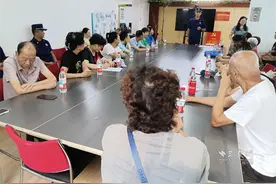 读书社区开展消防安全宣讲活动，筑牢社区安全“防火墙”图片