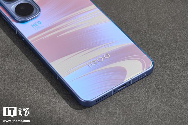 iQOO Neo11“面对疾风”手机图赏：年轻玩家的电竞优选