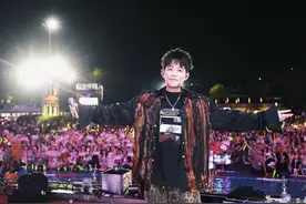 ​“520”临近，广州长隆水上乐园浪漫满园图片