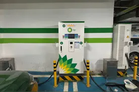 缓解充电桩供需矛盾｜市中心充电，为什么这么难？怎么办？图片