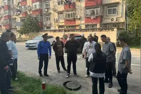 善治长安丨协同共治，破解油污堵塞难题图片