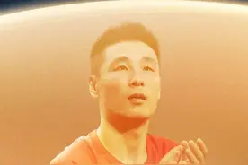 武磊当选中超年度最佳球员，崔康熙当选最佳教练，马宁当选年度金哨图片