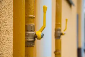 擅自搭售和安装燃气报警器等，向821户用户多收13万！四川隆昌市监局对一天然气公司处罚26万元图片