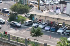 占位费每小时可达384元！新能源汽车充电桩咋成了“充电刺客”？图片