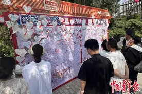 “王婆”变“李婆”，万岁山武侠城还“火”吗图片