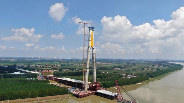 世界第一跨，“空中搭积木”！