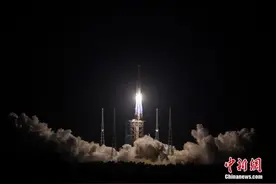 中国成功发射中星4A卫星图片