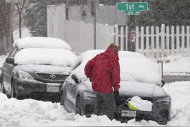 美国科罗拉多州遭遇暴风雪图片