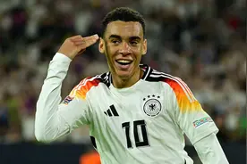 穆夏拉上演助攻帽子戏法，德国队大胜匈牙利队图片