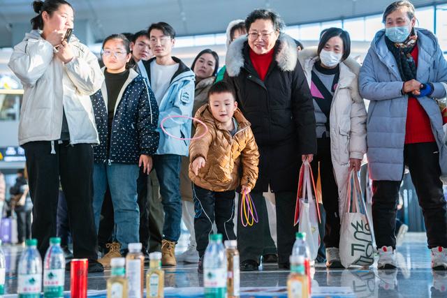 50分钟直达“冬奥之城”！清河站发出张家口“冰雪邀约”