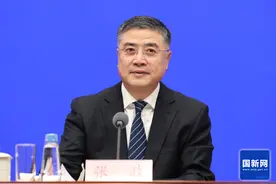 正部级的他，当选新职！曾是央视著名主持人图片