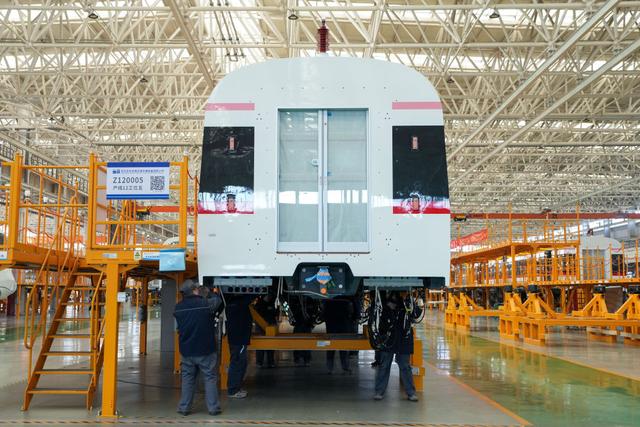 聚焦中央经济工作会议｜必须以苦练内功来应对外部挑战——学习领会“五个必须”做好明年经济工作