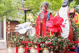 “华裳盛典”、“小丑奇遇节“......双节将至 芜湖方特双园同庆共贺华诞图片