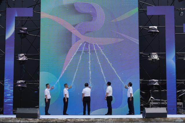 聚焦安顺旅发大会丨夏季哪里去？去21℃的安顺生活！ 2025年安顺避暑旅游生活季启动