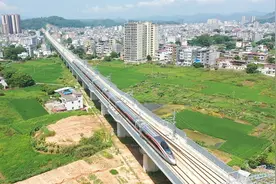 梅龙高铁开通运营，我国铁路营业里程突破16万公里图片