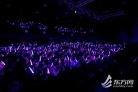 点亮城中最“暖”角落， 《伍六七·悲情魔音》2024全国现场音乐巡演上海站收官图片