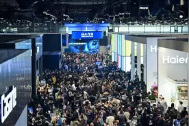 AWE观察｜AI的风吹来，家电企业加码大模型、机器人布局图片