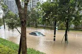 台风“桦加沙”为何引发海水倒灌？揭秘背后的“双潮”威力图片