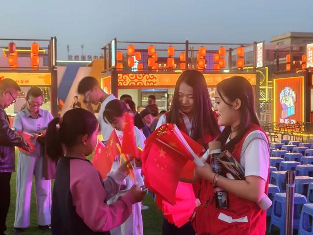 金杨映红志愿路！西部计划志愿者以青春担当点亮额济纳“文旅热”