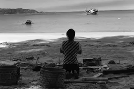 远洋渔船上的谋生图片