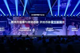 加速万亿服务零售线上化，美团：将为每家门店配备专业AI经营助手图片