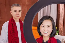 直播间卖出100万条羊绒围巾，这对夫妇用“质价比”抓住年轻人图片