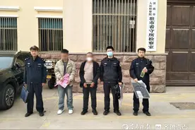 烧烤店两道锁竟成摆设！男子“钻”进店盗走七千元图片