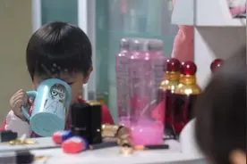 雇主失联后育儿嫂当妈三年，报警寻亲却发现“真假”父母均在服刑！孩子的归宿在哪里？图片