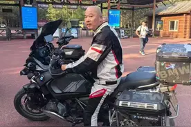 一路向北5000多公里，扬州大叔骑摩托到达漠河北极村图片