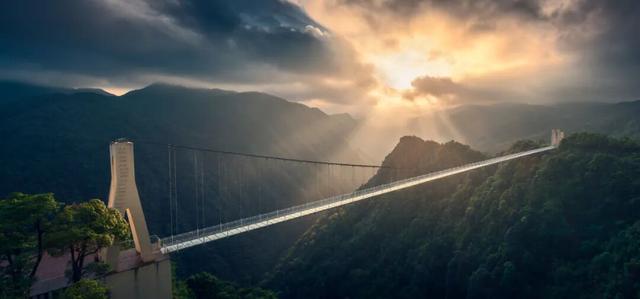 清清东江源，悠悠三百山