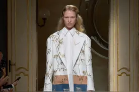 深圳服装品牌HUI携《苗印》亮相米兰国际时装周图片