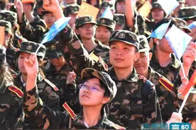 山西大学：军训，迈好青春“正步”图片