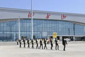 湖南长沙往返重庆仙女山航线8月29日投运图片