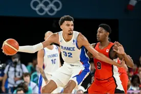 🏀奥运男篮-法国三奇兵合砍55分 SGA27+5 法国淘汰加拿大进四强图片