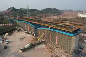 进度条再“上新”丨成渝中线高铁（乐至段）跨文峰大道特大桥连续梁顺利浇筑完成图片