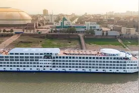 长江贰号“武汉-南京”首航仪式在汉举行图片