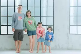 “好饿好饿的毛毛虫”慢慢从书房走到了社区图片