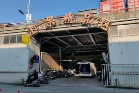 车厘子大幅降价？记者实探批发市场，价格真降了！图片